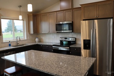 VALUE plus Views! LIKE NEW 3bd 2 bath & ready to move in. Solid on Council Mountain Golf Course in Idaho - for sale on GolfHomes.com, golf home, golf lot