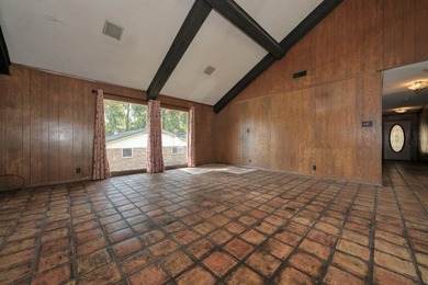 Discover a great WATERFRONT opportunity in the gated community on Hide-A-Way Lake Golf Course in Texas - for sale on GolfHomes.com, golf home, golf lot