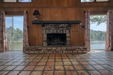 Discover a great WATERFRONT opportunity in the gated community on Hide-A-Way Lake Golf Course in Texas - for sale on GolfHomes.com, golf home, golf lot