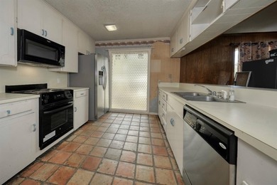 Discover a great WATERFRONT opportunity in the gated community on Hide-A-Way Lake Golf Course in Texas - for sale on GolfHomes.com, golf home, golf lot