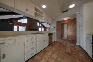 Discover a great WATERFRONT opportunity in the gated community on Hide-A-Way Lake Golf Course in Texas - for sale on GolfHomes.com, golf home, golf lot