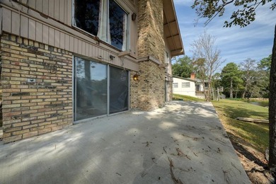 Discover a great WATERFRONT opportunity in the gated community on Hide-A-Way Lake Golf Course in Texas - for sale on GolfHomes.com, golf home, golf lot