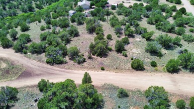 Welcome to this stunning piece of vacant residential land on Silver Creek Golf Club in Arizona - for sale on GolfHomes.com, golf home, golf lot