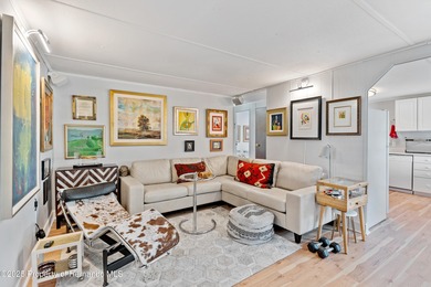 Welcome to this beautifully renovated 2-bedroom, 1.5-bath home on High Point Golf Club, Inc. in Florida - for sale on GolfHomes.com, golf home, golf lot