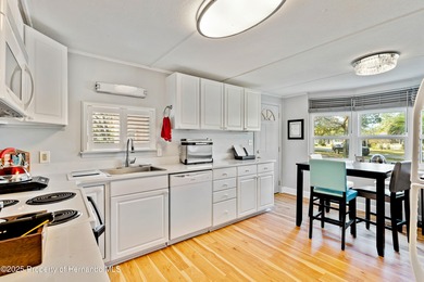 Welcome to this beautifully renovated 2-bedroom, 1.5-bath home on High Point Golf Club, Inc. in Florida - for sale on GolfHomes.com, golf home, golf lot