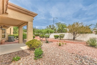 Nice single-story 2 bed, 2 bath townhome in Sun City Summerlin on Highland Falls Golf Club in Nevada - for sale on GolfHomes.com, golf home, golf lot