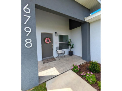 DEAL!!!! FURNISHED! This move-in ready, 2023 built home is on Sun n Lake Golf and Country Club in Florida - for sale on GolfHomes.com, golf home, golf lot