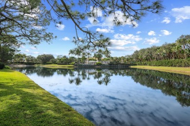 111 Caballo Lane on The Loxahatchee Club in Florida - for sale on GolfHomes.com, golf home, golf lot