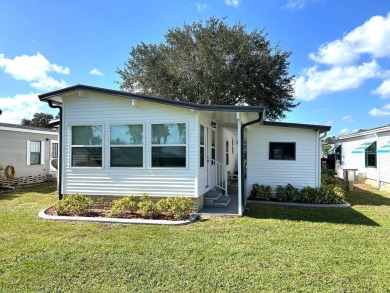 Welcome to this beautifully maintained 2-bedroom, 2-bathroom on Crystal Lake Club in Florida - for sale on GolfHomes.com, golf home, golf lot