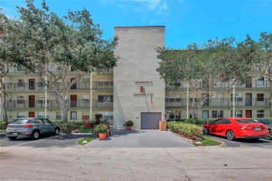 1 bedroom 1 bath, PopularA MODEL, 685 sq.ft. with a Great VIEW! on Flamingo Lakes Country Club in Florida - for sale on GolfHomes.com, golf home, golf lot