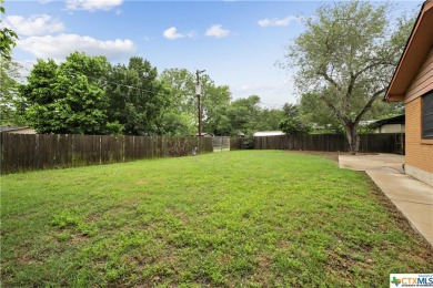 LET US HELP YOU WITH AN INTEREST RATE BUYDOWN! Brick home with 3 on Luling Golf Club in Texas - for sale on GolfHomes.com, golf home, golf lot