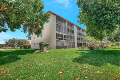 1 bedroom 1 bath, PopularA MODEL, 685 sq.ft. with a Great VIEW! on Flamingo Lakes Country Club in Florida - for sale on GolfHomes.com, golf home, golf lot