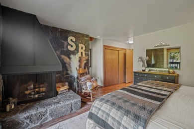 Welcome to 10% ownership in a beautifully updated Wildflower on Sunriver Woodlands Golf Course in Oregon - for sale on GolfHomes.com, golf home, golf lot