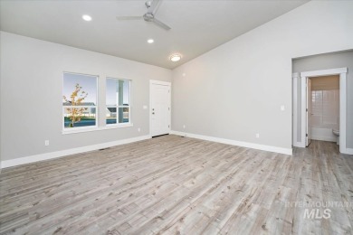 Step into comfort and convenience with this brand new custom on Hunters Point Golf Club in Idaho - for sale on GolfHomes.com, golf home, golf lot