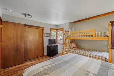 Welcome to 10% ownership in a beautifully updated Wildflower on Sunriver Woodlands Golf Course in Oregon - for sale on GolfHomes.com, golf home, golf lot