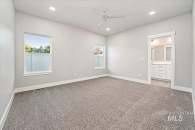 Step into comfort and convenience with this brand new custom on Hunters Point Golf Club in Idaho - for sale on GolfHomes.com, golf home, golf lot