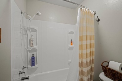 Welcome to 10% ownership in a beautifully updated Wildflower on Sunriver Woodlands Golf Course in Oregon - for sale on GolfHomes.com, golf home, golf lot