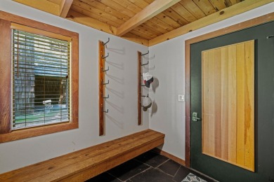 Welcome to 10% ownership in a beautifully updated Wildflower on Sunriver Woodlands Golf Course in Oregon - for sale on GolfHomes.com, golf home, golf lot