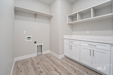 Step into comfort and convenience with this brand new custom on Hunters Point Golf Club in Idaho - for sale on GolfHomes.com, golf home, golf lot