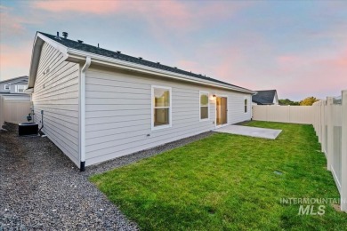 Step into comfort and convenience with this brand new custom on Hunters Point Golf Club in Idaho - for sale on GolfHomes.com, golf home, golf lot