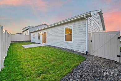 Step into comfort and convenience with this brand new custom on Hunters Point Golf Club in Idaho - for sale on GolfHomes.com, golf home, golf lot