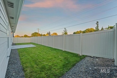 Step into comfort and convenience with this brand new custom on Hunters Point Golf Club in Idaho - for sale on GolfHomes.com, golf home, golf lot