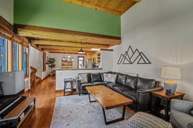 Welcome to 10% ownership in a beautifully updated Wildflower on Sunriver Woodlands Golf Course in Oregon - for sale on GolfHomes.com, golf home, golf lot
