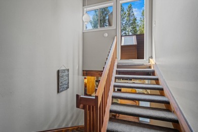 Welcome to 10% ownership in a beautifully updated Wildflower on Sunriver Woodlands Golf Course in Oregon - for sale on GolfHomes.com, golf home, golf lot