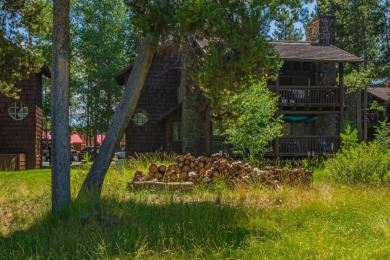 Welcome to 10% ownership in a beautifully updated Wildflower on Sunriver Woodlands Golf Course in Oregon - for sale on GolfHomes.com, golf home, golf lot