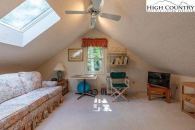 Charming, serene mountain home on Beech mountain with a LEVEL on Beech Mountain Club in North Carolina - for sale on GolfHomes.com, golf home, golf lot