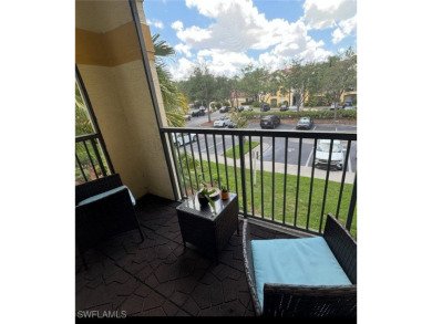 Spacious and updated 2/2 floor plan with private interior on Gateway Golf and Country Club in Florida - for sale on GolfHomes.com, golf home, golf lot