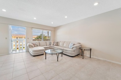 Lovely 2 bd, 1.5 bth condo in famous Boca Raton, FL. Beach is 15 on Southwinds Golf Course in Florida - for sale on GolfHomes.com, golf home, golf lot