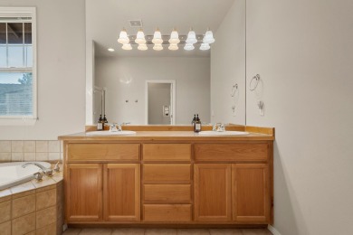 Stunning Forest Ridge Townhome on the Ridge Golf Course in Eagle on Eagle Crest Golf Resort - Ridge Course in Oregon - for sale on GolfHomes.com, golf home, golf lot