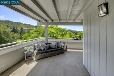 Beautifully updated 2-bedroom, 2-bath upper-unit Cascade in a on Rossmoor Golf Course in California - for sale on GolfHomes.com, golf home, golf lot