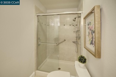 Beautifully updated 2-bedroom, 2-bath upper-unit Cascade in a on Rossmoor Golf Course in California - for sale on GolfHomes.com, golf home, golf lot