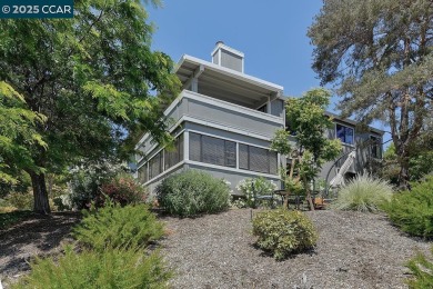 Beautifully updated 2-bedroom, 2-bath upper-unit Cascade in a on Rossmoor Golf Course in California - for sale on GolfHomes.com, golf home, golf lot