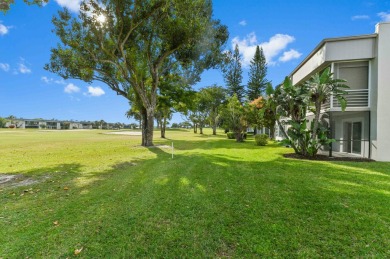 IMAGINE WAKING UP TO THIS STUNNING GOLF COURSE VIEW! This on Kings Point Golf -Flanders Way in Florida - for sale on GolfHomes.com, golf home, golf lot