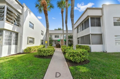 IMAGINE WAKING UP TO THIS STUNNING GOLF COURSE VIEW! This on Kings Point Golf -Flanders Way in Florida - for sale on GolfHomes.com, golf home, golf lot