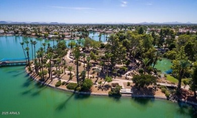 Welcome to this beautifully updated Gemini/Twin home in the on PalmBrook Country Club in Arizona - for sale on GolfHomes.com, golf home, golf lot