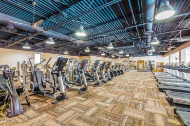 Welcome to this beautifully updated Gemini/Twin home in the on PalmBrook Country Club in Arizona - for sale on GolfHomes.com, golf home, golf lot