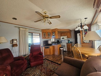 Big Bang for the Buck! This charming 1 bedroom, 1.25 bathroom on Viewpoint Golf Resort in Arizona - for sale on GolfHomes.com, golf home, golf lot