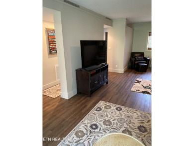 Nice home in the heart of the Smokies. Private End Unit. Great on Laurel Valley Golf Course in Tennessee - for sale on GolfHomes.com, golf home, golf lot