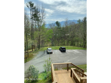 Nice home in the heart of the Smokies. Private End Unit. Great on Laurel Valley Golf Course in Tennessee - for sale on GolfHomes.com, golf home, golf lot