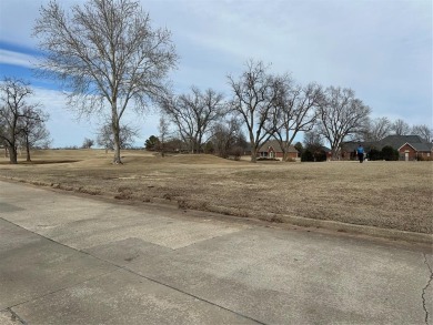 Do you love to play golf?  This could be the place for you on Shawnee Country Club in Oklahoma - for sale on GolfHomes.com, golf home, golf lot