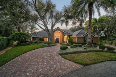 **FANTASTIC, FULLY RENOVATED ESTATE with LAKE / GARDEN VIEW is on The Oaks Club in Florida - for sale on GolfHomes.com, golf home, golf lot