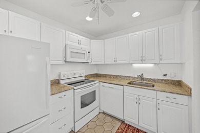 Enjoy comfort and convenience in this well-maintained 1 bed, 1 on Kings Point Golf - Executive in Florida - for sale on GolfHomes.com, golf home, golf lot
