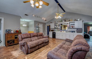 Welcome to this spacious 3 bedroom, 3 full bath home in the on Foxwood Golf Club in Arkansas - for sale on GolfHomes.com, golf home, golf lot