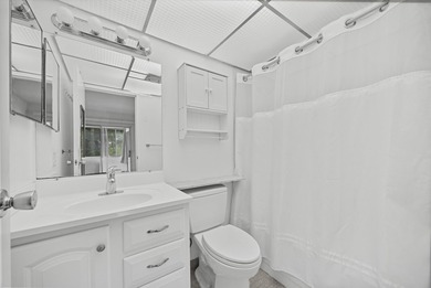 Enjoy comfort and convenience in this well-maintained 1 bed, 1 on Kings Point Golf - Executive in Florida - for sale on GolfHomes.com, golf home, golf lot