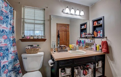 Welcome to this spacious 3 bedroom, 3 full bath home in the on Foxwood Golf Club in Arkansas - for sale on GolfHomes.com, golf home, golf lot