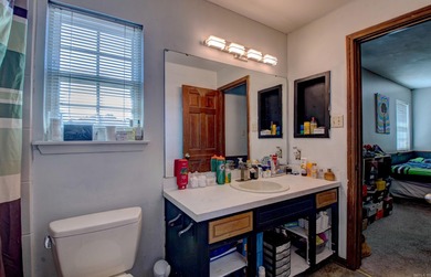 Welcome to this spacious 3 bedroom, 3 full bath home in the on Foxwood Golf Club in Arkansas - for sale on GolfHomes.com, golf home, golf lot